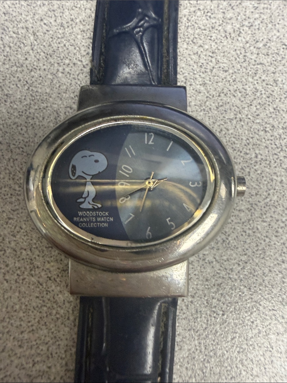 Vintage Peanuts Woodstock Reanty's Watch Collection Oval Navy Watch-Works